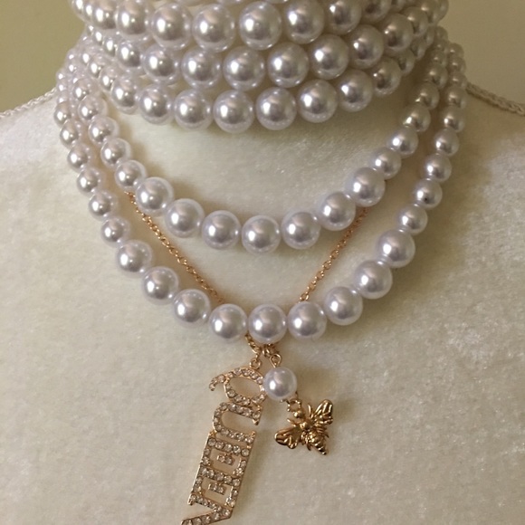 Queen Bee Pearl Choker✨✨ - Picture 2 of 3
